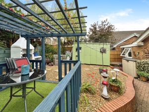 rear garden- click for photo gallery